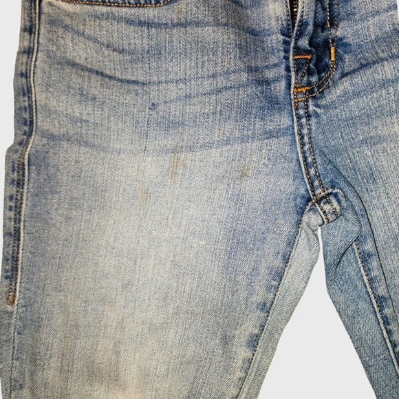 Rock and Republic Cropped Jeans - Picture 6 of 7